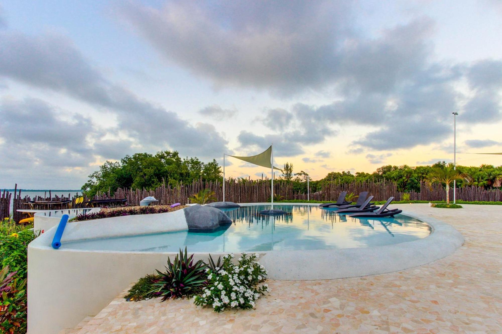 Swan Villas Maya Beach Eksteriør bilde